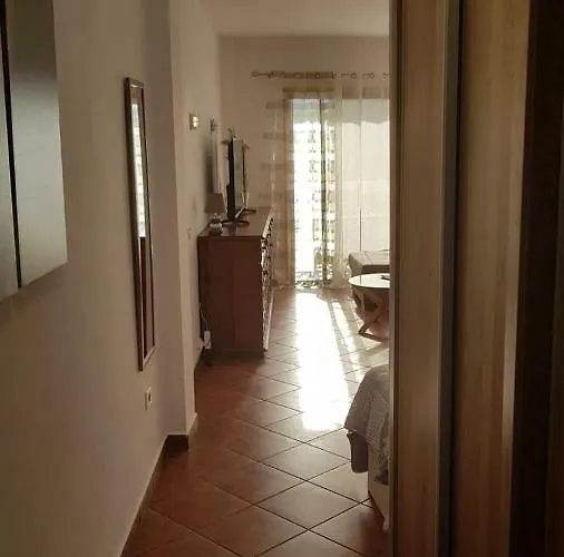 Amplio Y Tranquilo Con Vistas